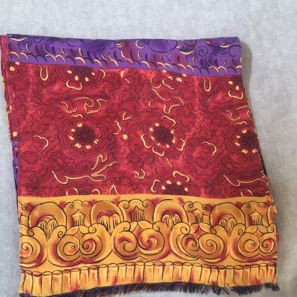 New York Studio 100% Silk Scarf - Picture 3 of 13